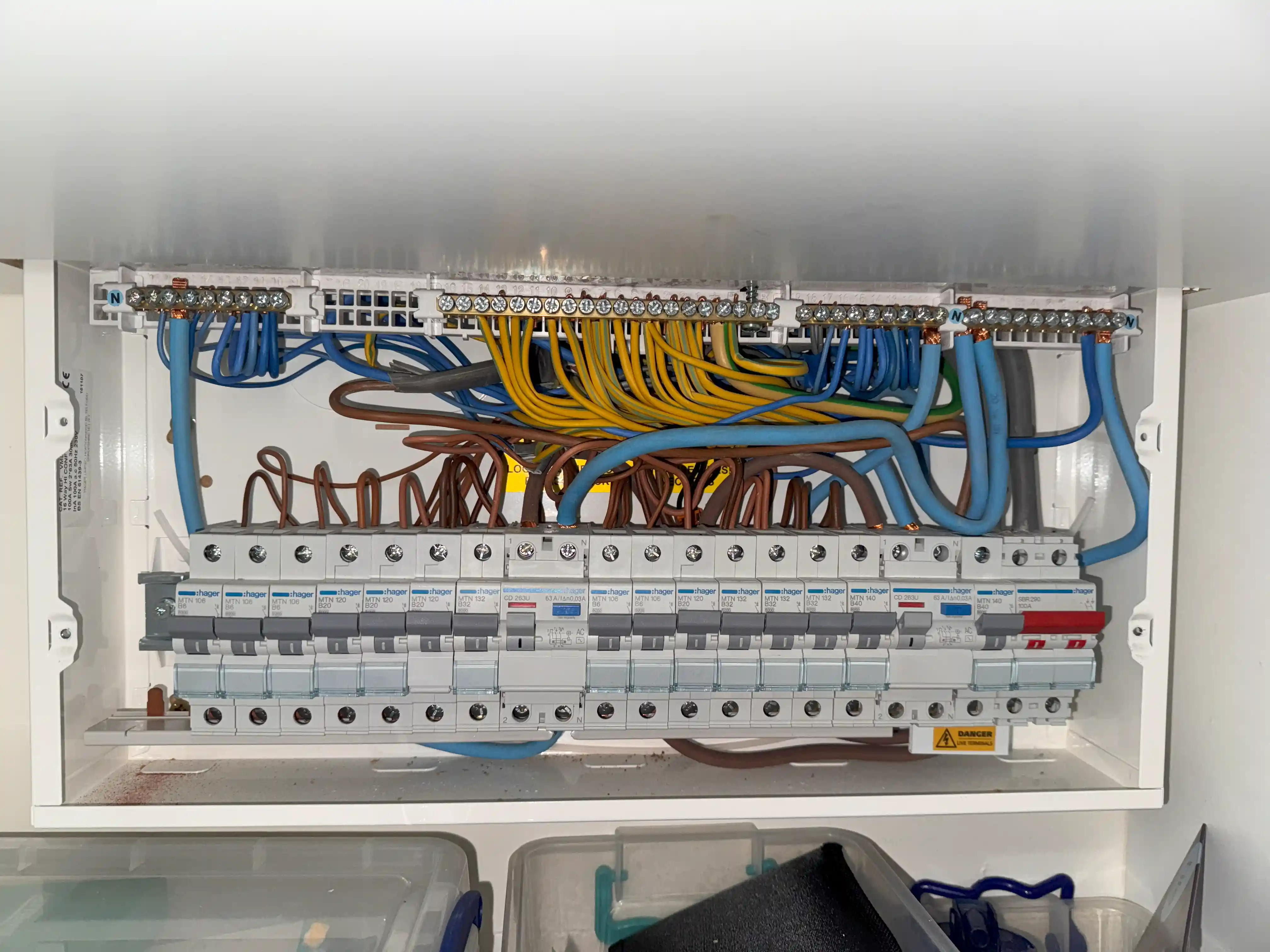 Commercial Electrician - Specialized Solutions for Business Needs